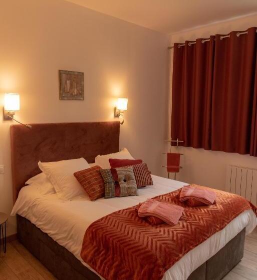 Отель Château De Surville