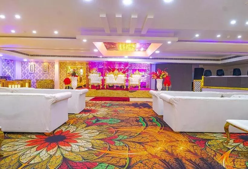 Fabhotel Prime Z Grand
