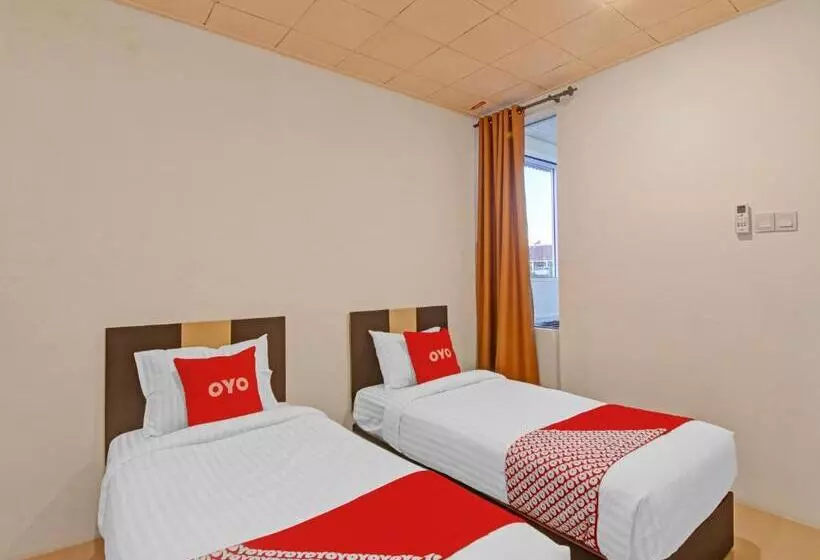 ホテル Oyo 90561 Paris Street Residence Syariah