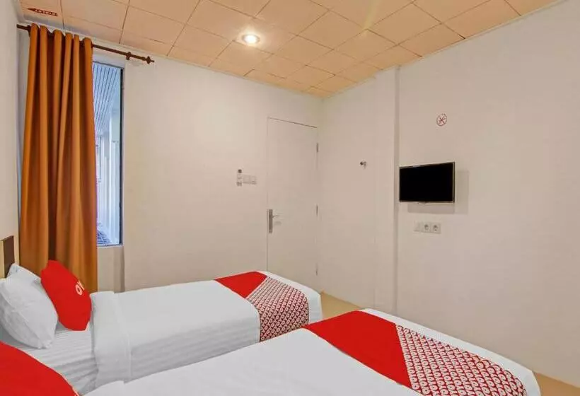 ホテル Oyo 90561 Paris Street Residence Syariah