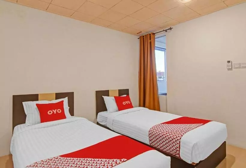 ホテル Oyo 90561 Paris Street Residence Syariah