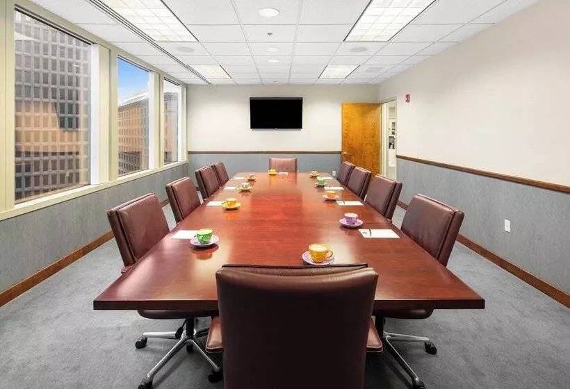 ホテル The Beatrice