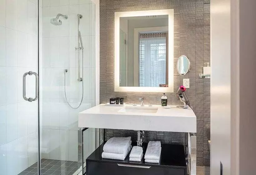 ホテル The Beatrice