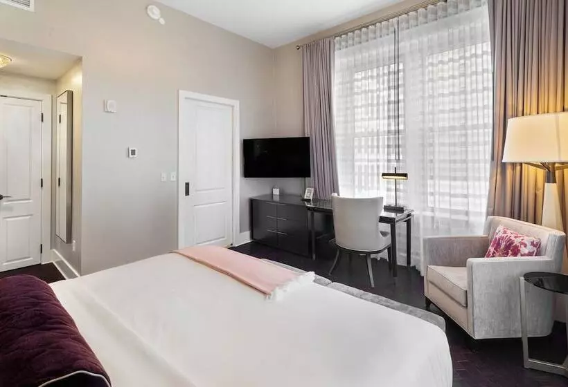 ホテル The Beatrice