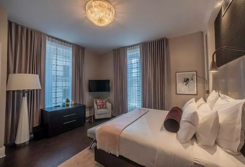 ホテル The Beatrice