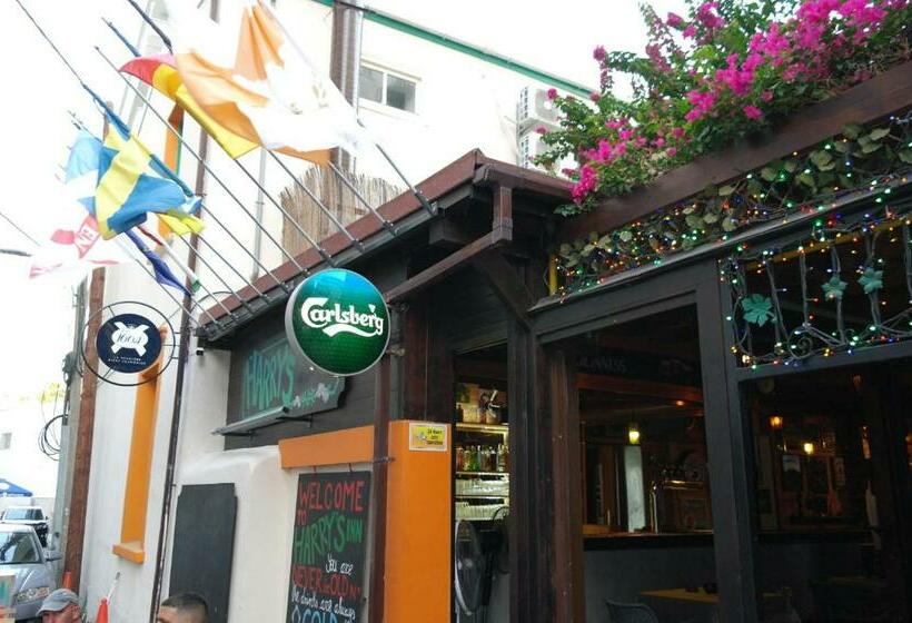 پانسیون Harrys Inn Guesthouse