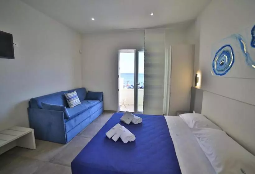 Baia Azzurra B&b