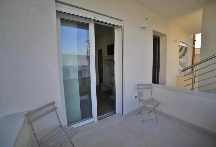Baia Azzurra B&b