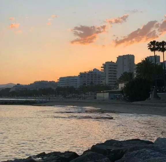 تختخواب و صبحانه Soho Private Rooms Marbella Center