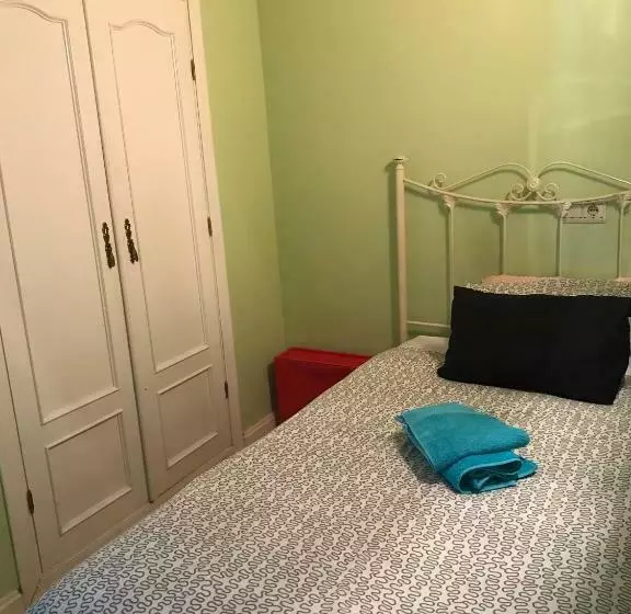 تختخواب و صبحانه Soho Private Rooms Marbella Center