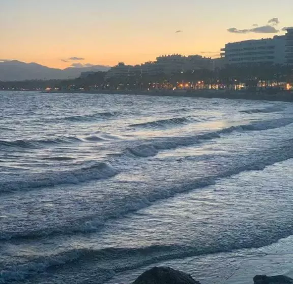 تختخواب و صبحانه Soho Private Rooms Marbella Center