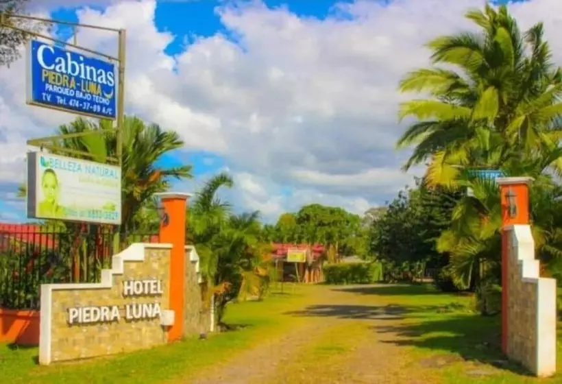 Hotelli Cabinas Piedra Luna