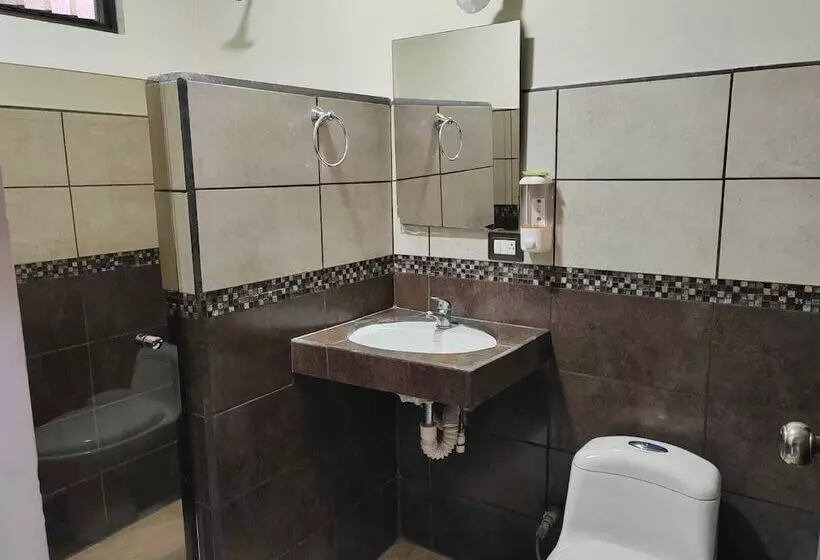 Hotelli Cabinas Piedra Luna