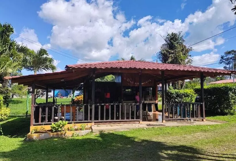 Hotelli Cabinas Piedra Luna