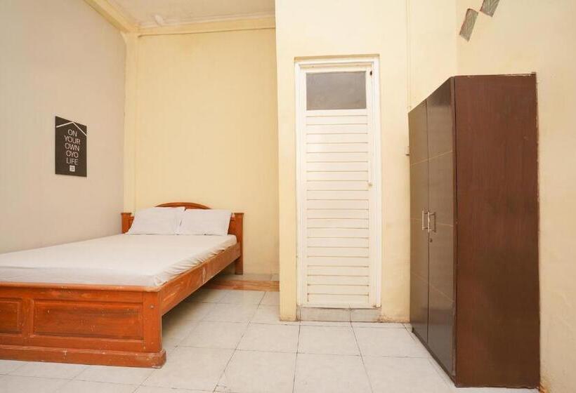 فندق Koolkost Syariah Near T1 Juanda Airport 3