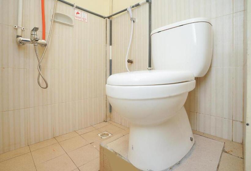 فندق Koolkost Syariah Near T1 Juanda Airport 3