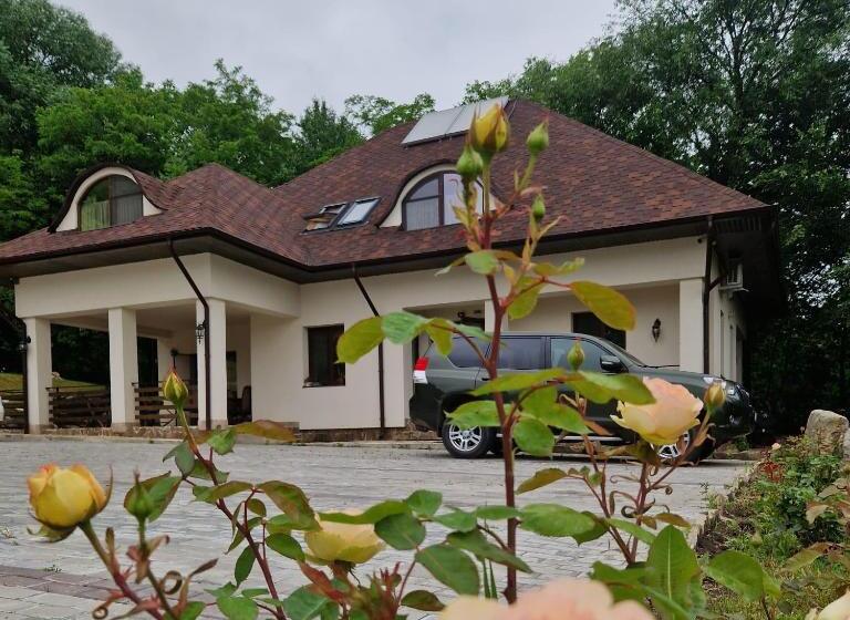 هتل Provence Suceava