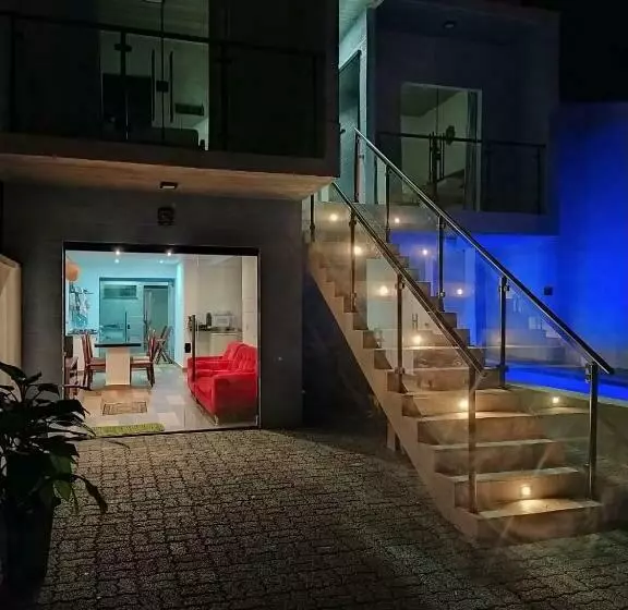 ペンション Balli Suítes