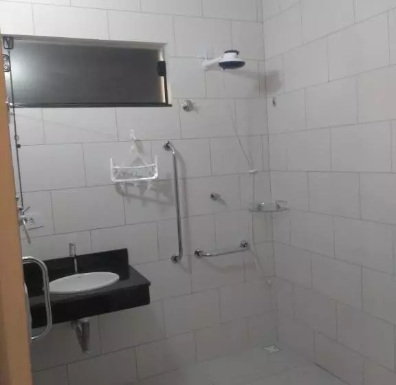 ペンション Balli Suítes