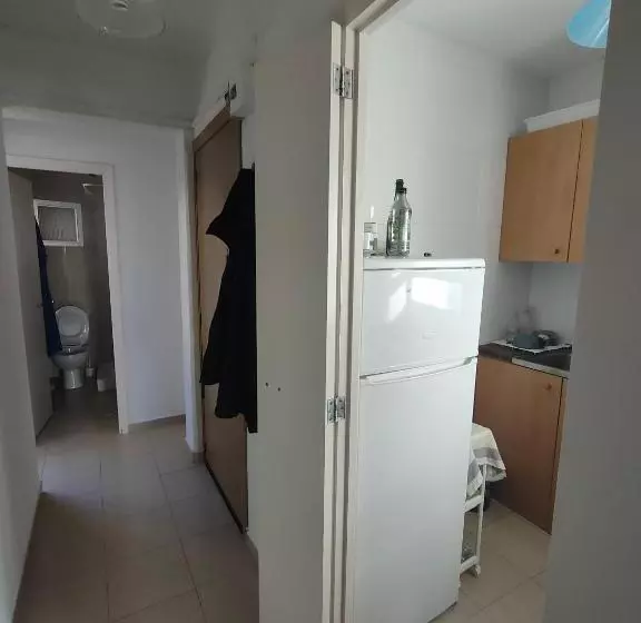 پانسیون Camera Privata Singola In Appartamento, Bagno In Comune, Aria Condizionata Caldo Freddo, Wifi, Tv