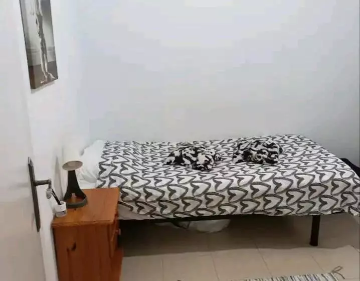 پانسیون Camera Privata Singola In Appartamento, Bagno In Comune, Aria Condizionata Caldo Freddo, Wifi, Tv