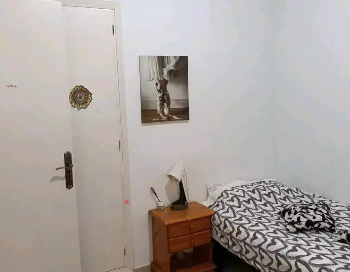 پانسیون Camera Privata Singola In Appartamento, Bagno In Comune, Aria Condizionata Caldo Freddo, Wifi, Tv