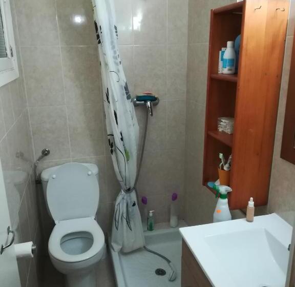 پانسیون Camera Privata Singola In Appartamento, Bagno In Comune, Aria Condizionata Caldo Freddo, Wifi, Tv