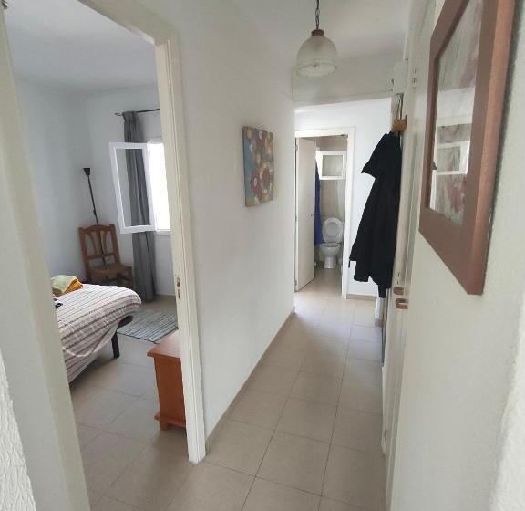 پانسیون Camera Privata Singola In Appartamento, Bagno In Comune, Aria Condizionata Caldo Freddo, Wifi, Tv