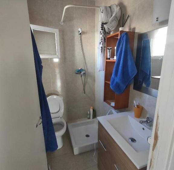 پانسیون Camera Privata Singola In Appartamento, Bagno In Comune, Aria Condizionata Caldo Freddo, Wifi, Tv