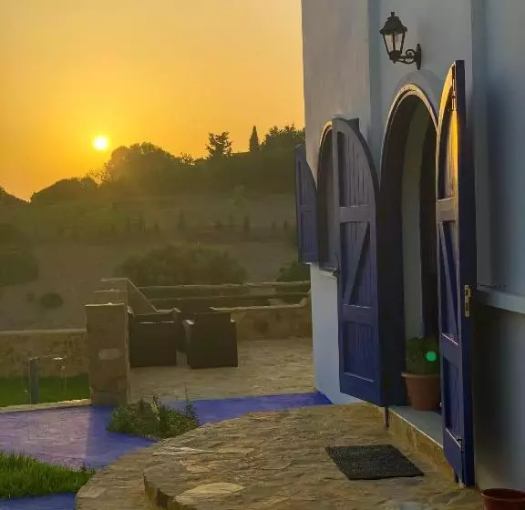 Majatalo Dmina House