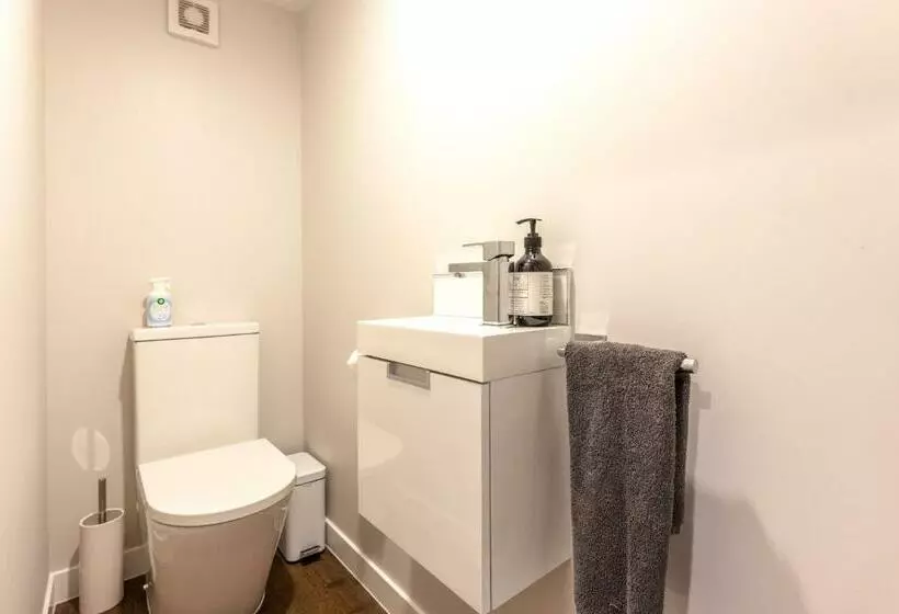 Majatalo Hampton Court