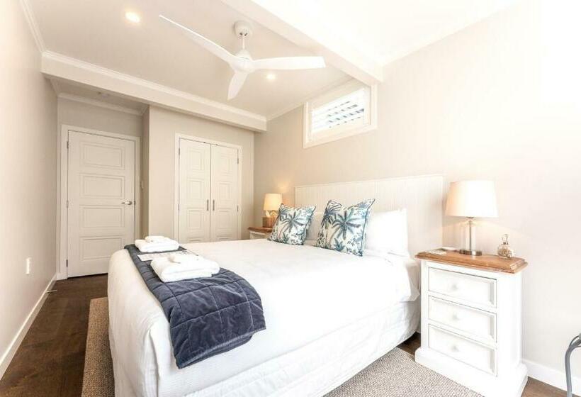 Пансион Hampton Court