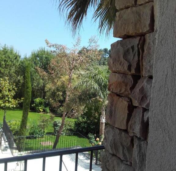 민박 La Bastide De L Oliveraie