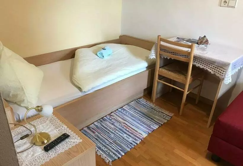 Aamiaismajoitus (B&B) Landhaus Summerer