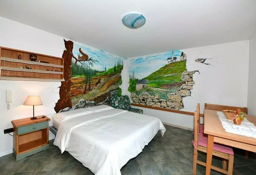 Hotelli Agritur Volpaia Rooms And Apartments