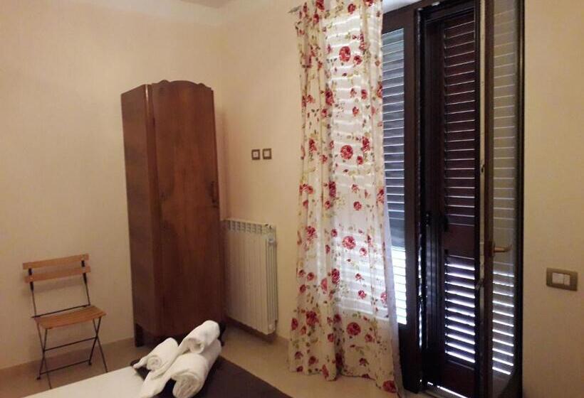 بنسيون La Ginestra Gialla