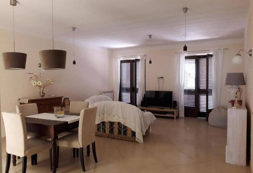 بنسيون La Ginestra Gialla