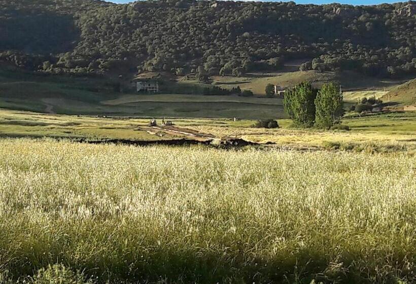 ペンション Le Chêne D´azrou