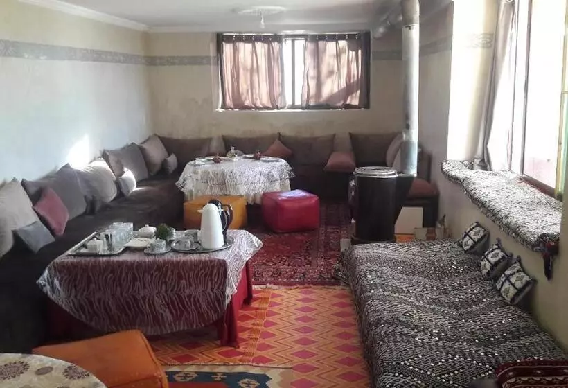 Majatalo Le Chêne D´azrou