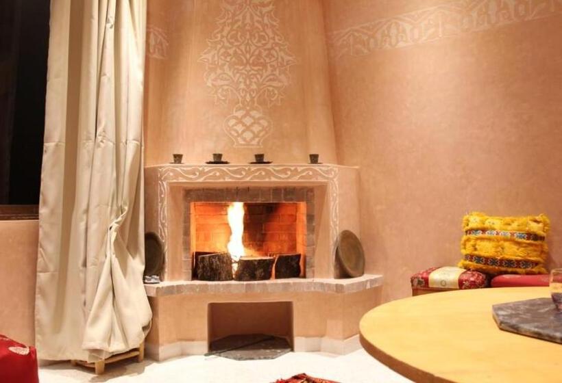 ペンション Le Chêne D´azrou