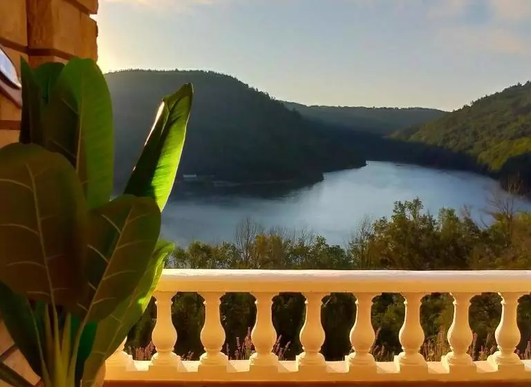 Majatalo Ma Villa Au Bord De L Eau