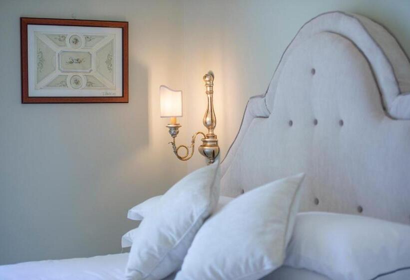 פנסיון Villa Lauro Old Chapel