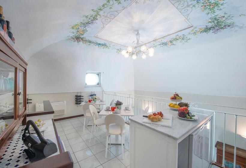 פנסיון Villa Lauro Old Chapel