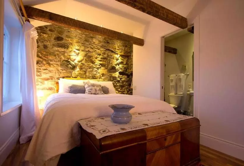 Les Ancêtres Auberge & Restaurant