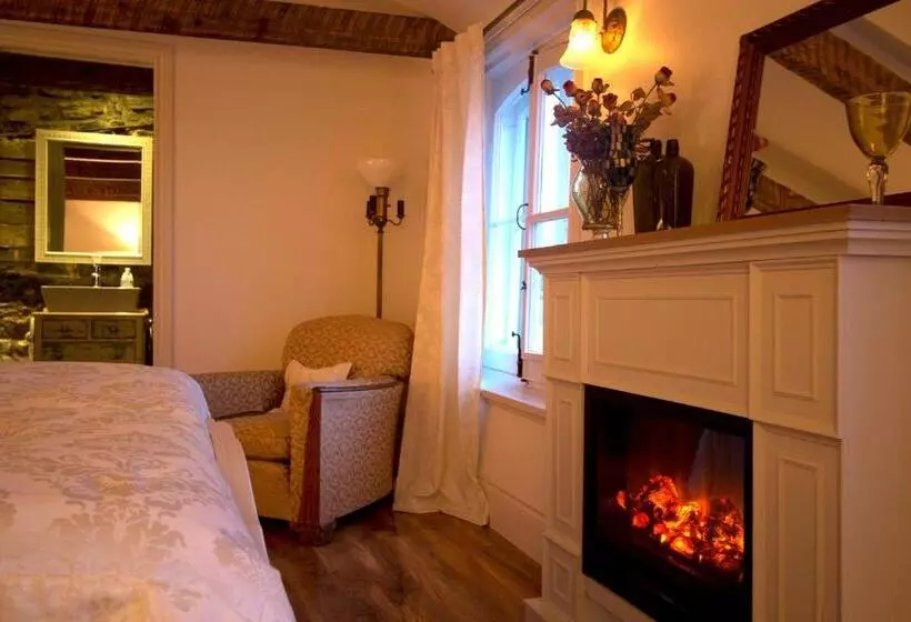 Les Ancêtres Auberge & Restaurant