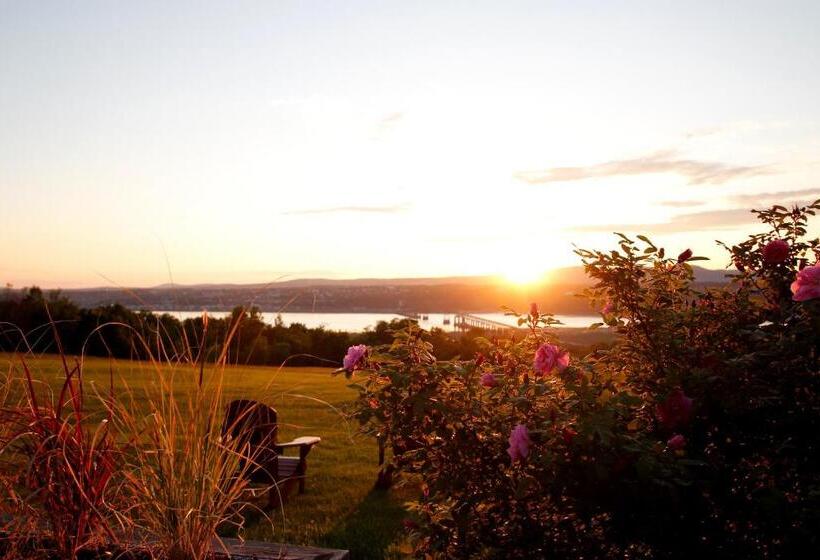 ユースホステル Les Ancêtres Auberge & Restaurant