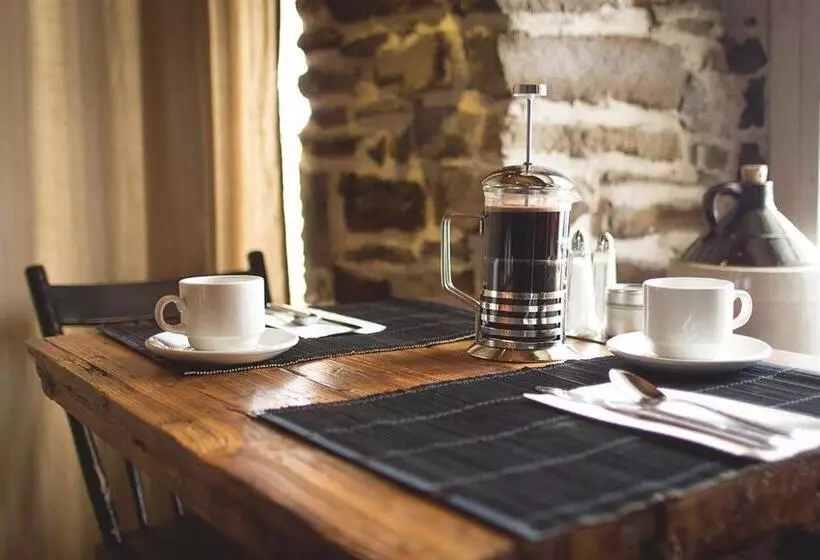 Les Ancêtres Auberge & Restaurant