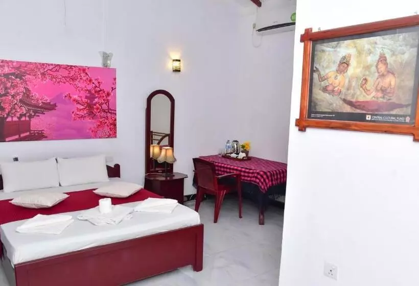 Retkeilymaja Sayare Inn