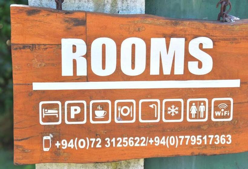 Vandrarhem Sayare Inn