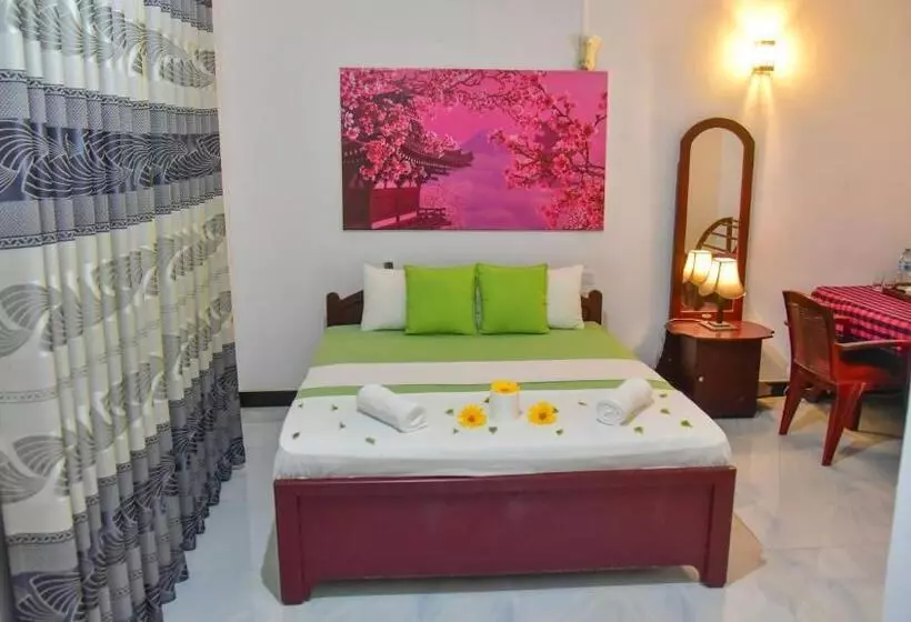 Retkeilymaja Sayare Inn